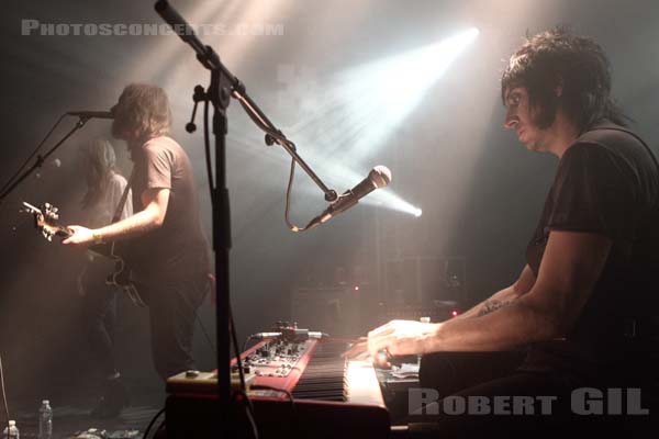 PINK MOUNTAINTOPS - 2011-11-27 - PARIS - Point Ephemere - 